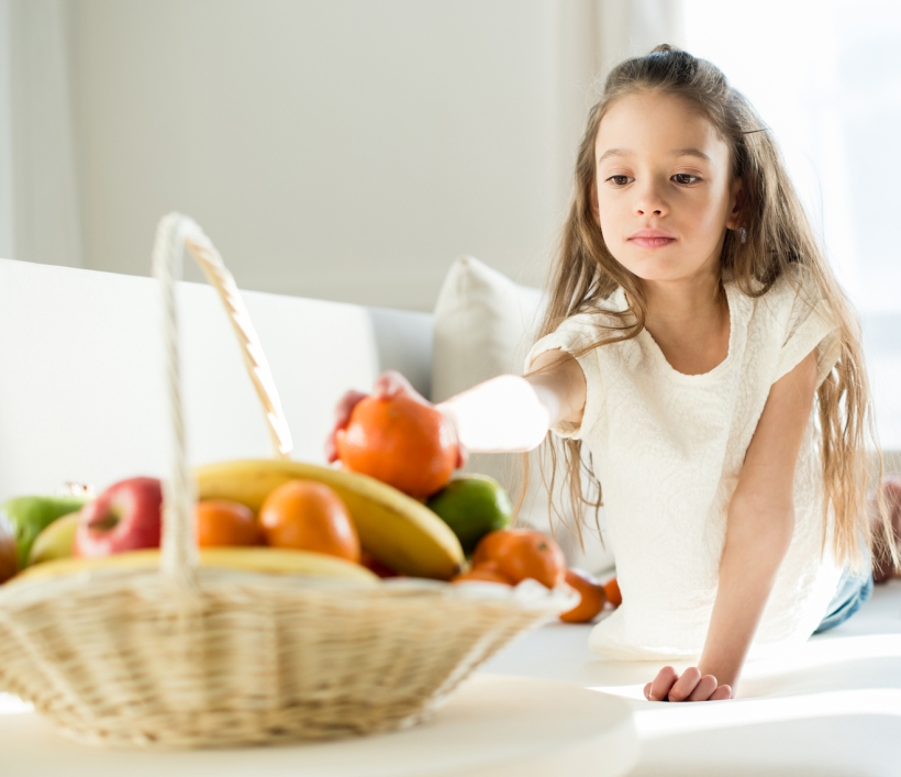 cibo-bambini-tavola-trucchi-per-sano-approccio-al-cibo