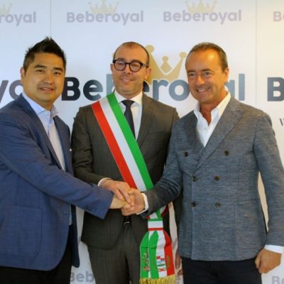 raffaele-romano-con-vice-sindaco-varedo_beberoyal-incontro-delegazione-cinese-maggiori-commercianti-prodotti-infanzia_0