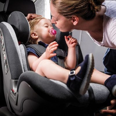 newton-ifix-inglesina-sicurezza-sistema-isofix-unico-seggiolino-fino-ai-12-anni_beberoyal