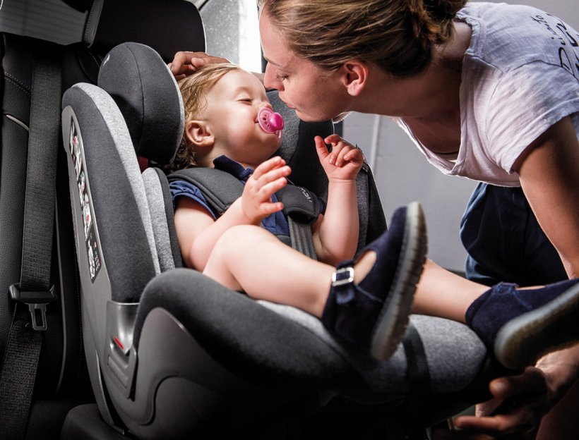 newton-ifix-inglesina-sicurezza-sistema-isofix-unico-seggiolino-fino-ai-12-anni_beberoyal