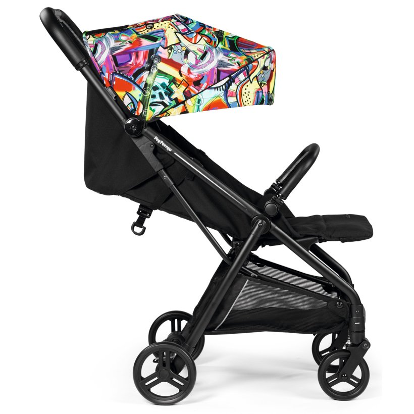 peg-perego-selfie-il-passeggino-leggero-e-compatto-che-si-chiude-da-solo_beberoyal