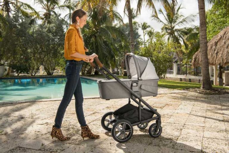 Passeggino A Canna Compatto Ingenious Dalla Nascita A 4 Anni (25 Kg) - Leggero, Maniglia Regolabile, Ruote In Schiuma EVA, Grigio