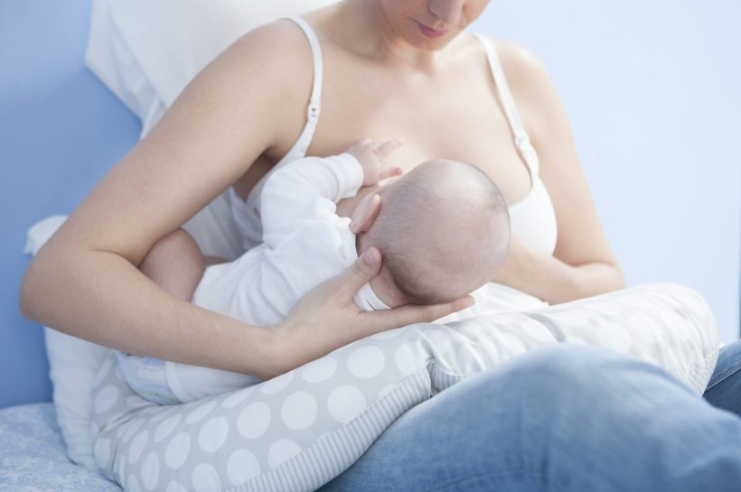 allattare-al-seno-in-modo-efficace-e-sereno-per-mamma-e-bambino-beberoyal-04