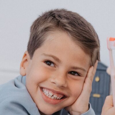 come far lavare i denti ai bambini