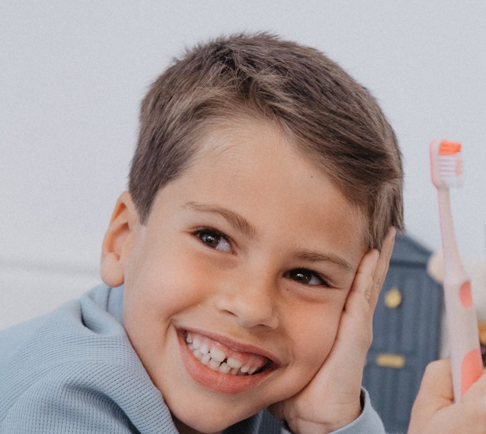 come far lavare i denti ai bambini