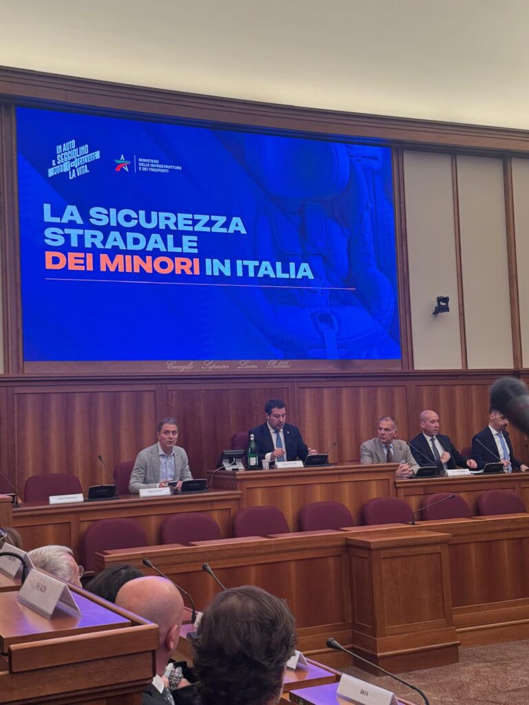 sicurezza dei bambini in auto